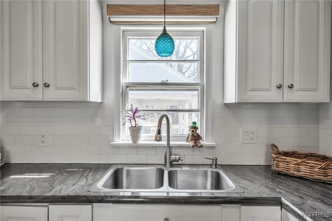190 Covington Drive, West Seneca, New York 14220, West Seneca, New York 14220, 3 Bedrooms Bedrooms, 6 Rooms Rooms,1 BathroomBathrooms,Residential,Closed,190 Covington Drive, West Seneca, New York 14220,0,B1593375