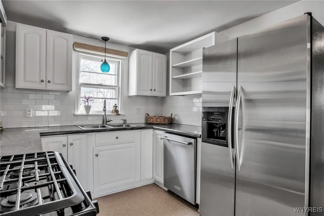 190 Covington Drive, West Seneca, New York 14220, West Seneca, New York 14220, 3 Bedrooms Bedrooms, 6 Rooms Rooms,1 BathroomBathrooms,Residential,Closed,190 Covington Drive, West Seneca, New York 14220,0,B1593375