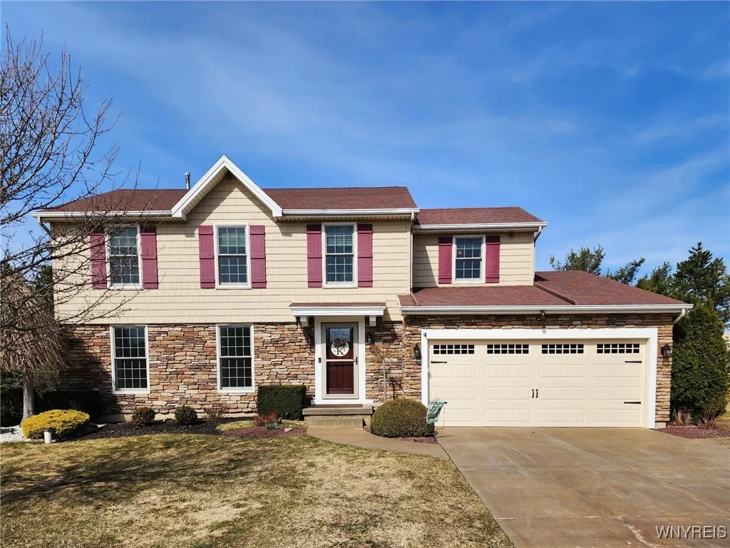 3361 Creekview Drive, Hamburg, New York 14075, Hamburg, New York 14075, 4 Bedrooms Bedrooms, 7 Rooms Rooms,2 BathroomsBathrooms,Residential,Closed,3361 Creekview Drive, Hamburg, New York 14075,0,B1591347