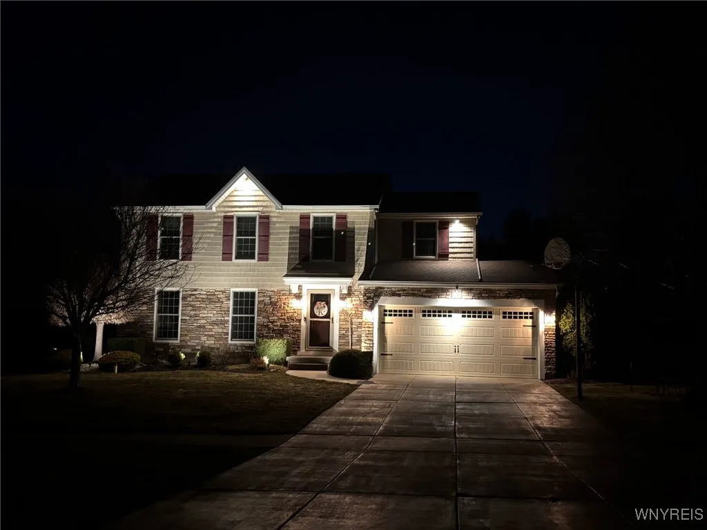 3361 Creekview Drive, Hamburg, New York 14075, Hamburg, New York 14075, 4 Bedrooms Bedrooms, 7 Rooms Rooms,2 BathroomsBathrooms,Residential,Closed,3361 Creekview Drive, Hamburg, New York 14075,0,B1591347