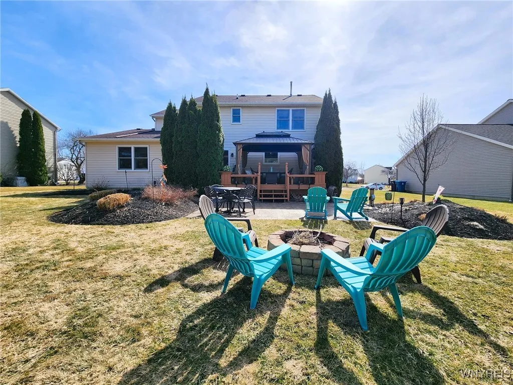 3361 Creekview Drive, Hamburg, New York 14075, Hamburg, New York 14075, 4 Bedrooms Bedrooms, 7 Rooms Rooms,2 BathroomsBathrooms,Residential,Closed,3361 Creekview Drive, Hamburg, New York 14075,0,B1591347