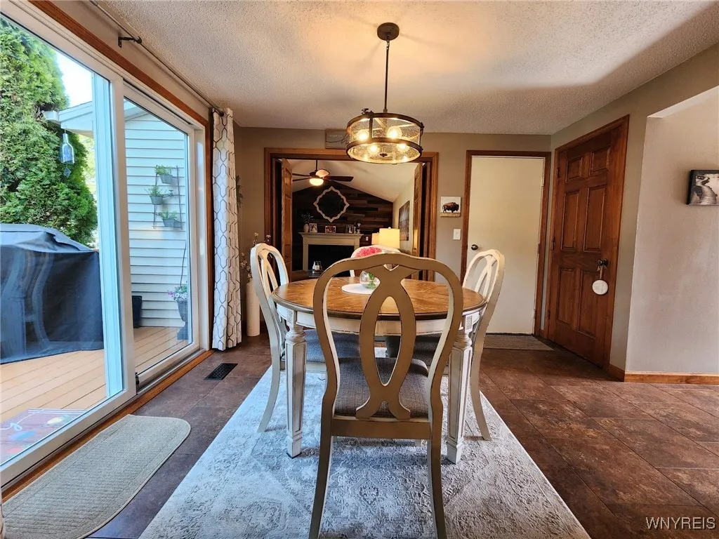 3361 Creekview Drive, Hamburg, New York 14075, Hamburg, New York 14075, 4 Bedrooms Bedrooms, 7 Rooms Rooms,2 BathroomsBathrooms,Residential,Closed,3361 Creekview Drive, Hamburg, New York 14075,0,B1591347