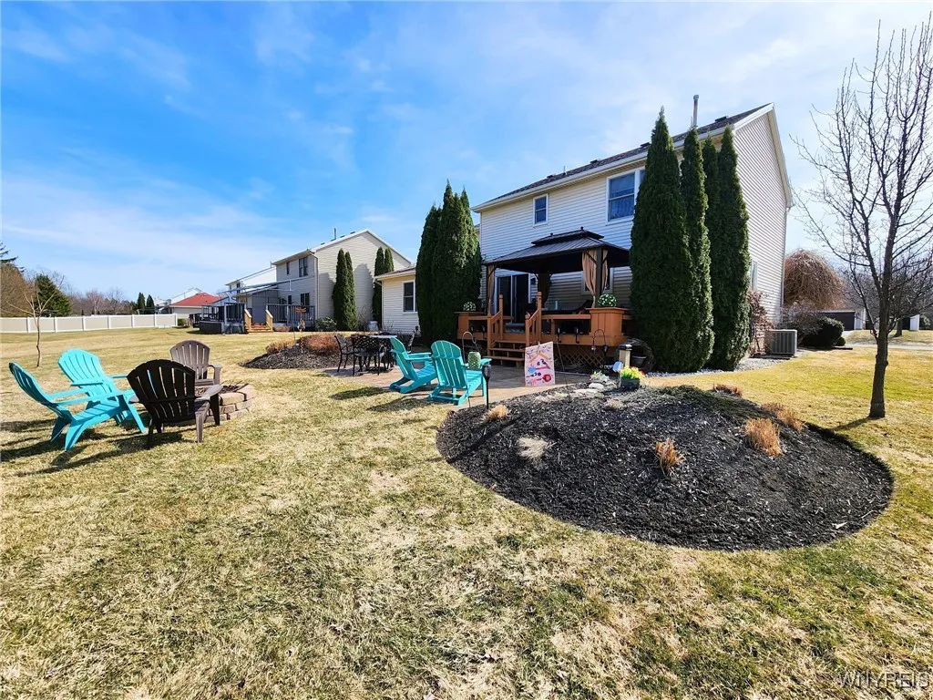 3361 Creekview Drive, Hamburg, New York 14075, Hamburg, New York 14075, 4 Bedrooms Bedrooms, 7 Rooms Rooms,2 BathroomsBathrooms,Residential,Closed,3361 Creekview Drive, Hamburg, New York 14075,0,B1591347