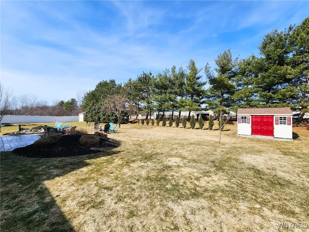 3361 Creekview Drive, Hamburg, New York 14075, Hamburg, New York 14075, 4 Bedrooms Bedrooms, 7 Rooms Rooms,2 BathroomsBathrooms,Residential,Closed,3361 Creekview Drive, Hamburg, New York 14075,0,B1591347