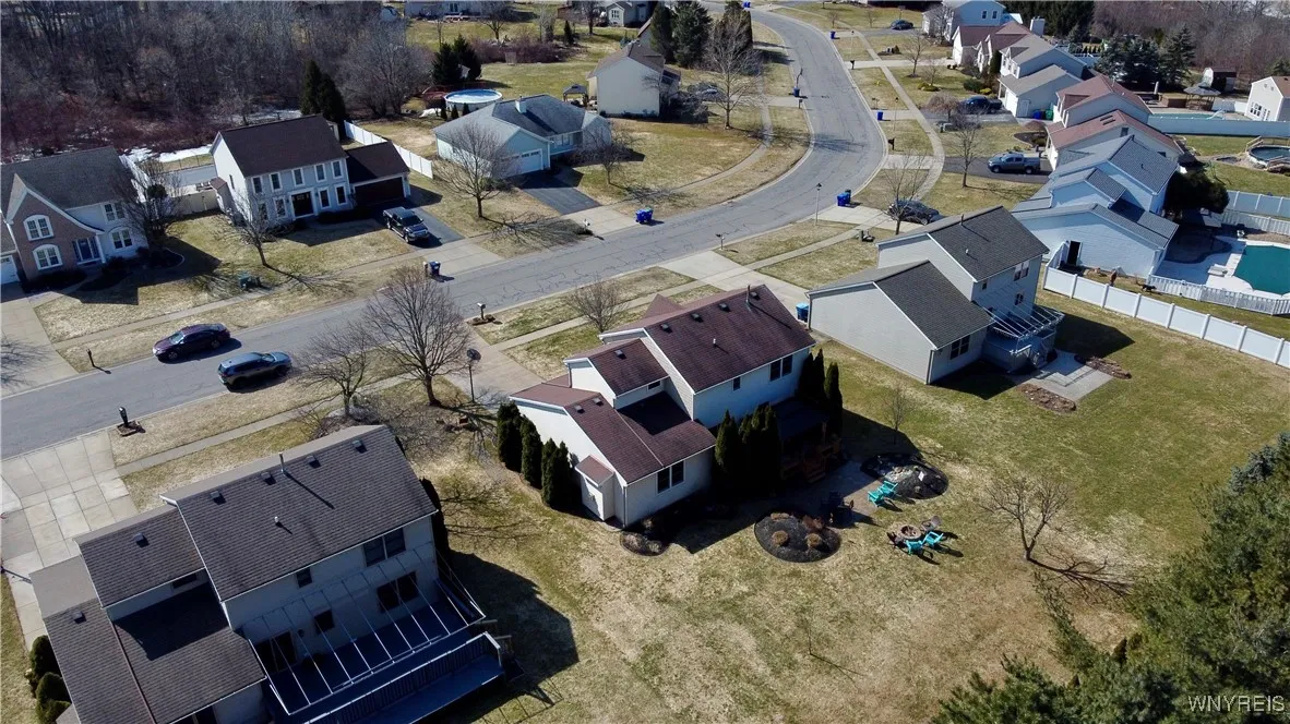 3361 Creekview Drive, Hamburg, New York 14075, Hamburg, New York 14075, 4 Bedrooms Bedrooms, 7 Rooms Rooms,2 BathroomsBathrooms,Residential,Closed,3361 Creekview Drive, Hamburg, New York 14075,0,B1591347