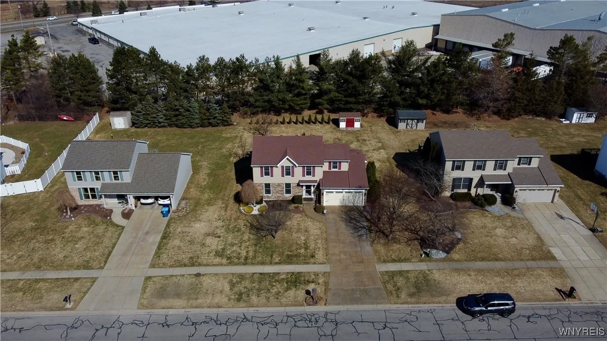 3361 Creekview Drive, Hamburg, New York 14075, Hamburg, New York 14075, 4 Bedrooms Bedrooms, 7 Rooms Rooms,2 BathroomsBathrooms,Residential,Closed,3361 Creekview Drive, Hamburg, New York 14075,0,B1591347