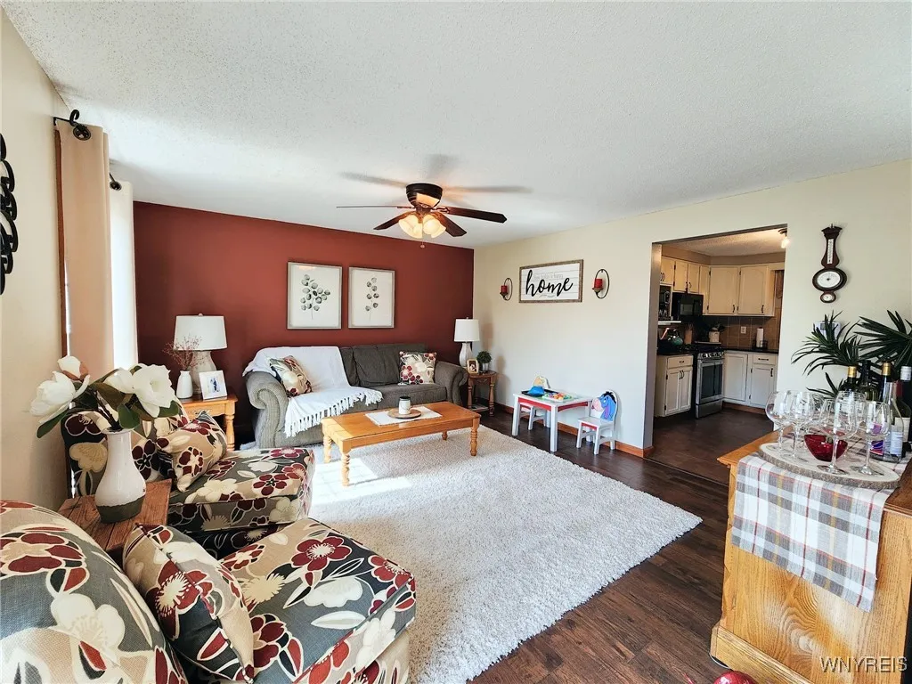 3361 Creekview Drive, Hamburg, New York 14075, Hamburg, New York 14075, 4 Bedrooms Bedrooms, 7 Rooms Rooms,2 BathroomsBathrooms,Residential,Closed,3361 Creekview Drive, Hamburg, New York 14075,0,B1591347