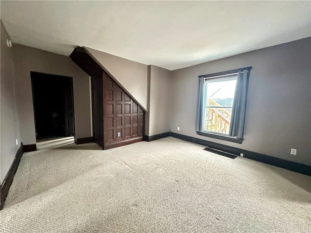 1st floor LR