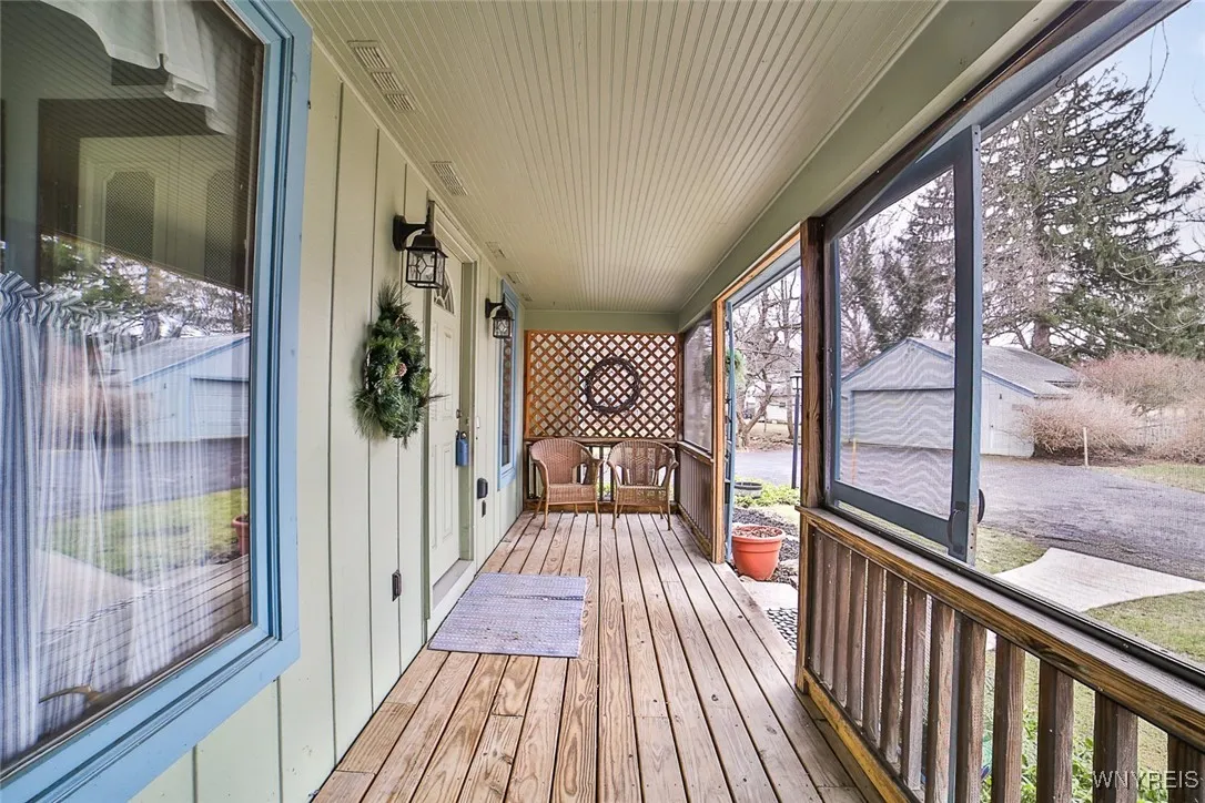 Great Porch!
