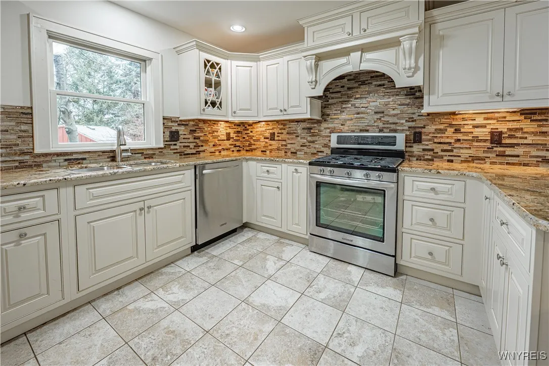 138 Sunset Drive, Wilson, New York 14172, Wilson, New York 14172, 2 Bedrooms Bedrooms, 12 Rooms Rooms,3 BathroomsBathrooms,Residential,Closed,138 Sunset Drive, Wilson, New York 14172,0,B1593355