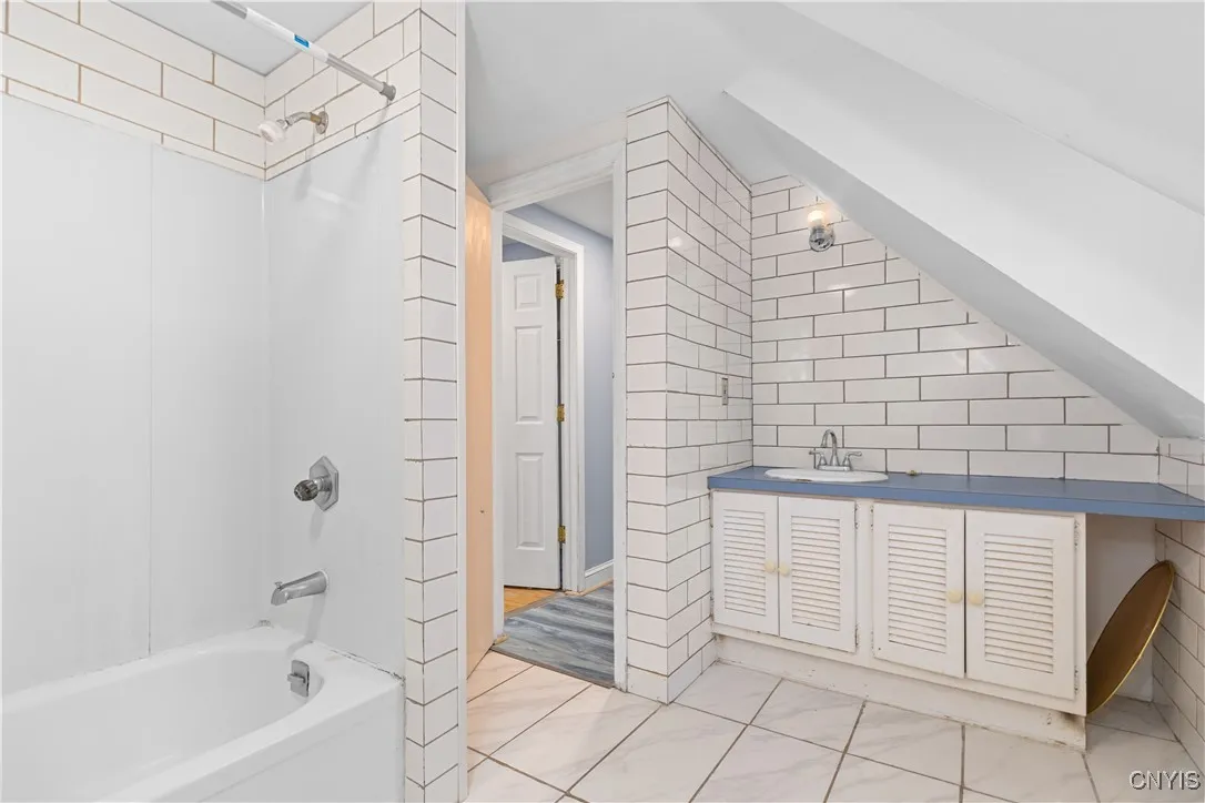 809 Oswego Street, Utica, New York 13502, Utica, New York 13502, 4 Bedrooms Bedrooms, ,2 BathroomsBathrooms,Residential,For Sale,809 Oswego Street, Utica, New York 13502,S1593439