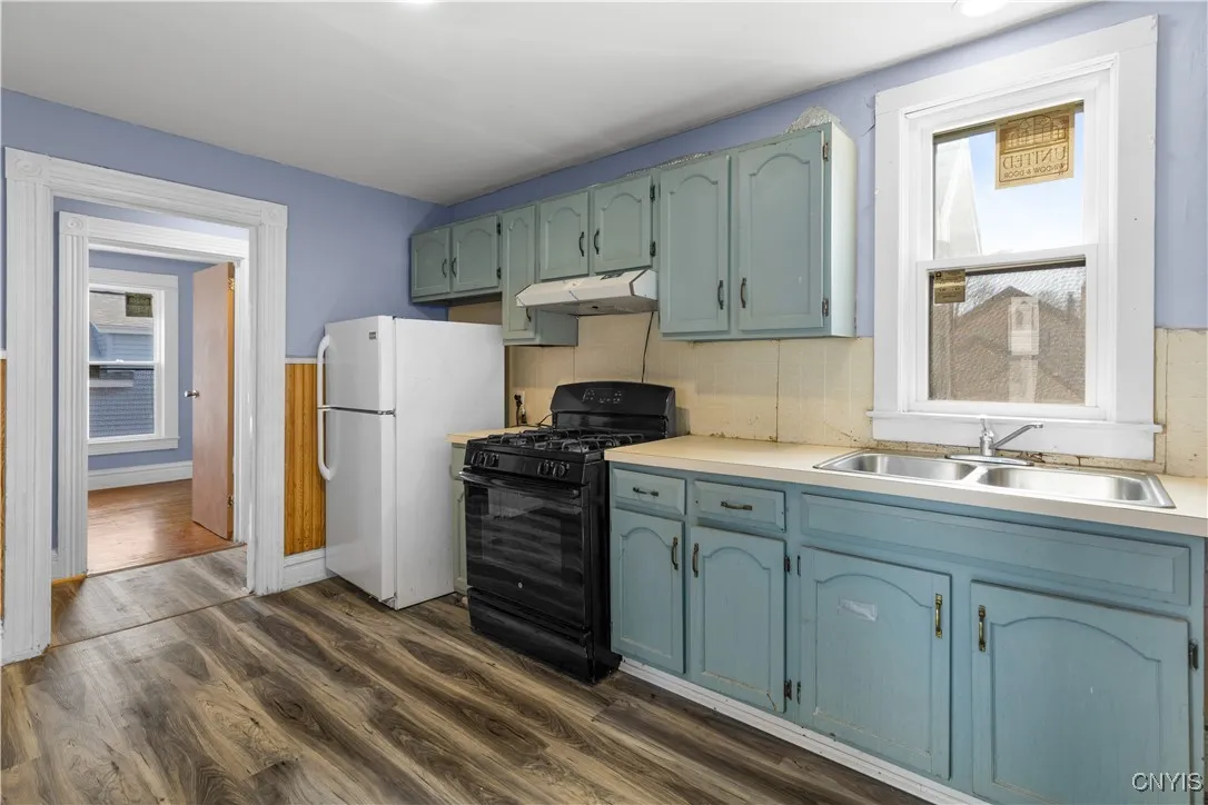 809 Oswego Street, Utica, New York 13502, Utica, New York 13502, 4 Bedrooms Bedrooms, ,2 BathroomsBathrooms,Residential,For Sale,809 Oswego Street, Utica, New York 13502,S1593439