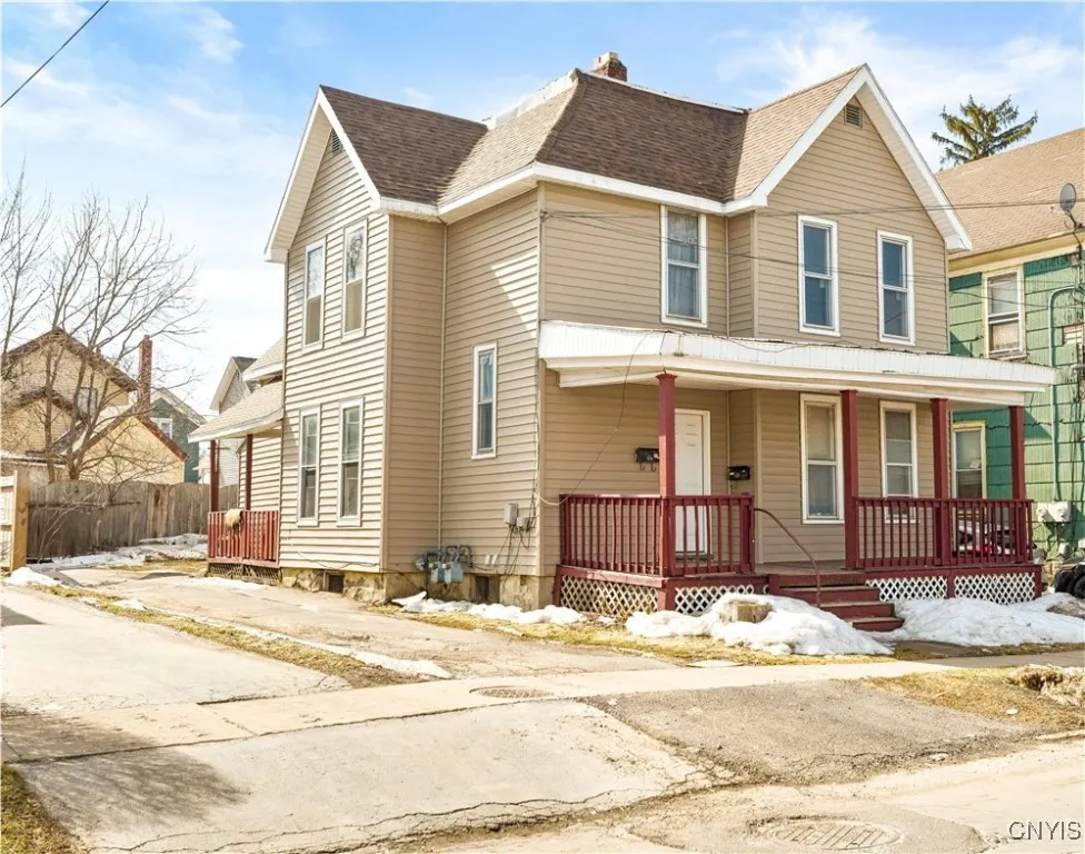 809 Oswego Street, Utica, New York 13502, Utica, New York 13502, 4 Bedrooms Bedrooms, ,2 BathroomsBathrooms,Residential,For Sale,809 Oswego Street, Utica, New York 13502,S1593439
