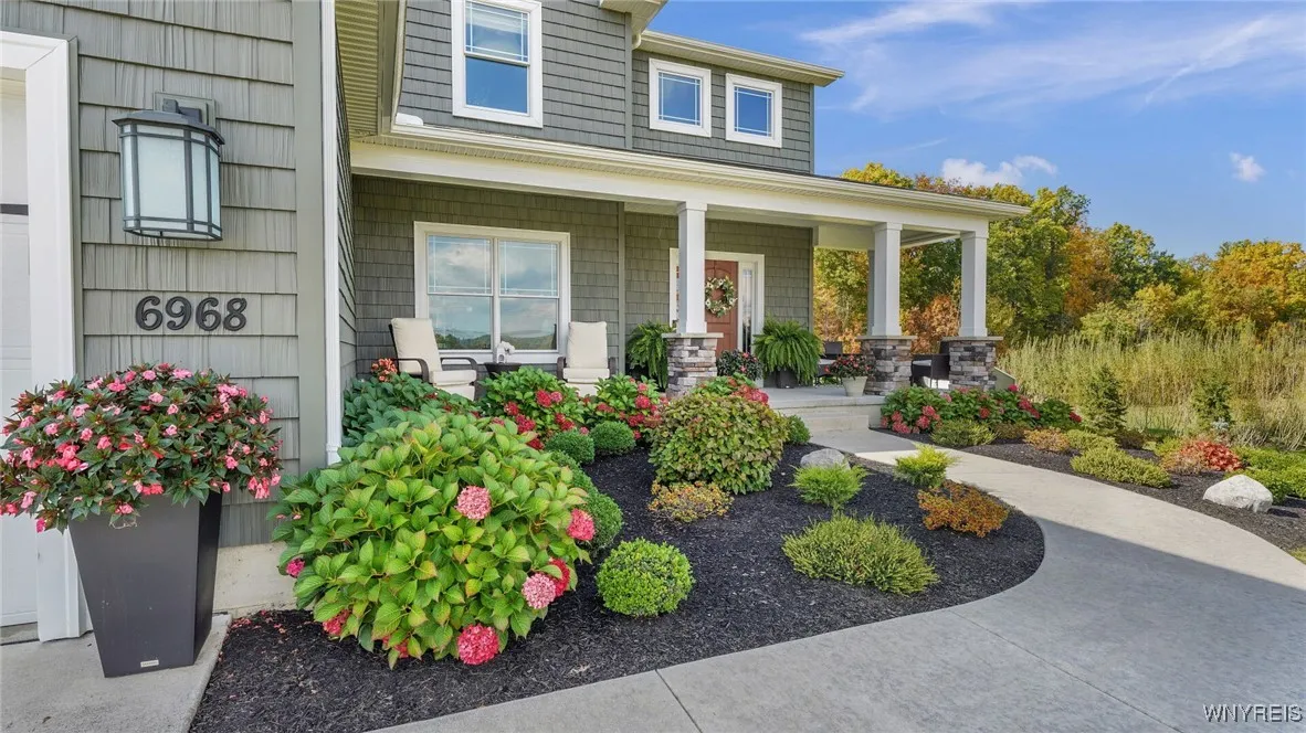 6968 Taylor Road, Hamburg, New York 14075, Hamburg, New York 14075, 4 Bedrooms Bedrooms, 10 Rooms Rooms,2 BathroomsBathrooms,Residential,Closed,6968 Taylor Road, Hamburg, New York 14075,0,B1593378