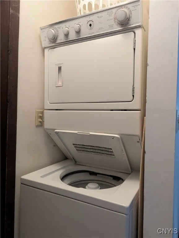 UPPER LEVEL LAUNDRY
