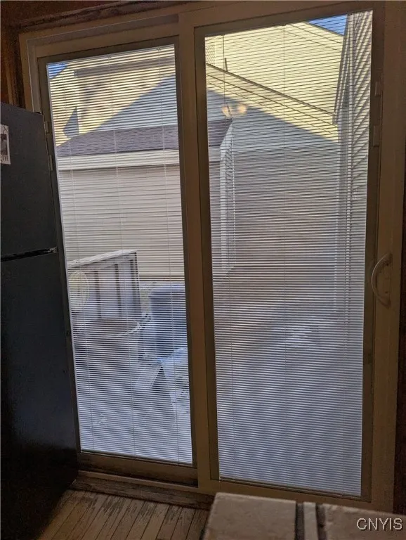 
NEW SLIDER TO SMALL PATIO OFF KITCHEN