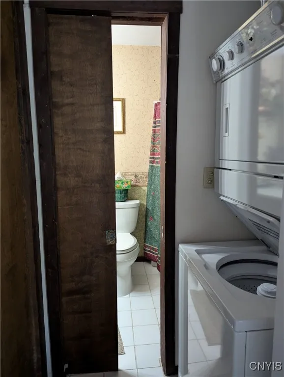 UPPE4R LEVEL LAUNDRY