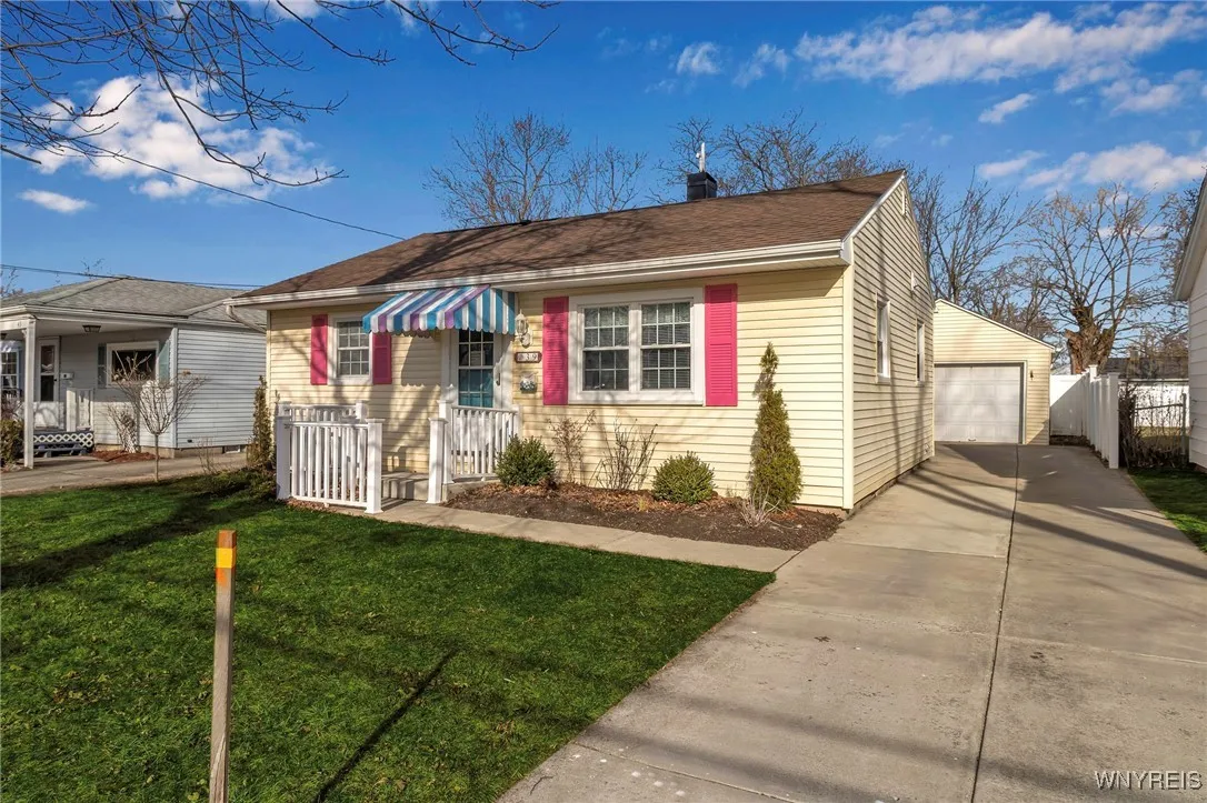 39 Enterprise Avenue, Tonawanda-city, New York 141, Tonawanda, New York 14150, 2 Bedrooms Bedrooms, 7 Rooms Rooms,1 BathroomBathrooms,Residential,Closed,39 Enterprise Avenue, Tonawanda-city, New York 141,0,B1593483
