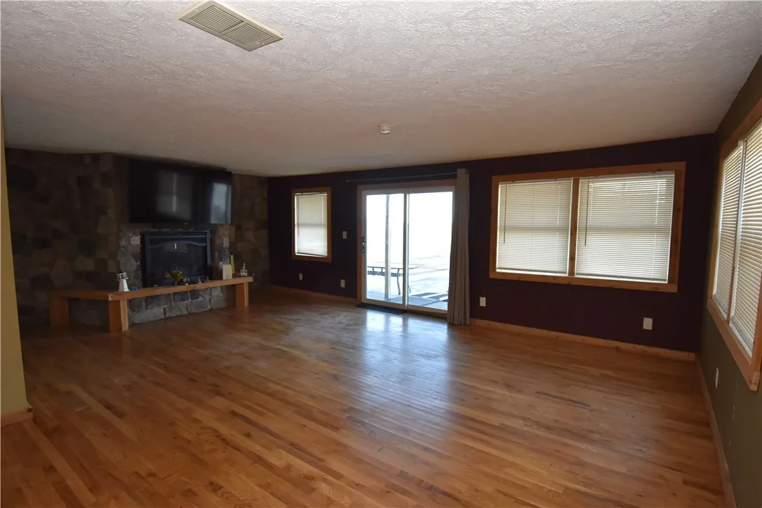 2060 Edgemere Drive, Greece, New York 14612, Greece, New York 14612, 2 Bedrooms Bedrooms, 5 Rooms Rooms,1 BathroomBathrooms,Residential,Closed,2060 Edgemere Drive, Greece, New York 14612,R1591057