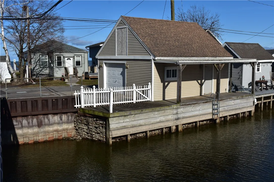 2060 Edgemere Drive, Greece, New York 14612, Greece, New York 14612, 2 Bedrooms Bedrooms, 5 Rooms Rooms,1 BathroomBathrooms,Residential,Closed,2060 Edgemere Drive, Greece, New York 14612,R1591057