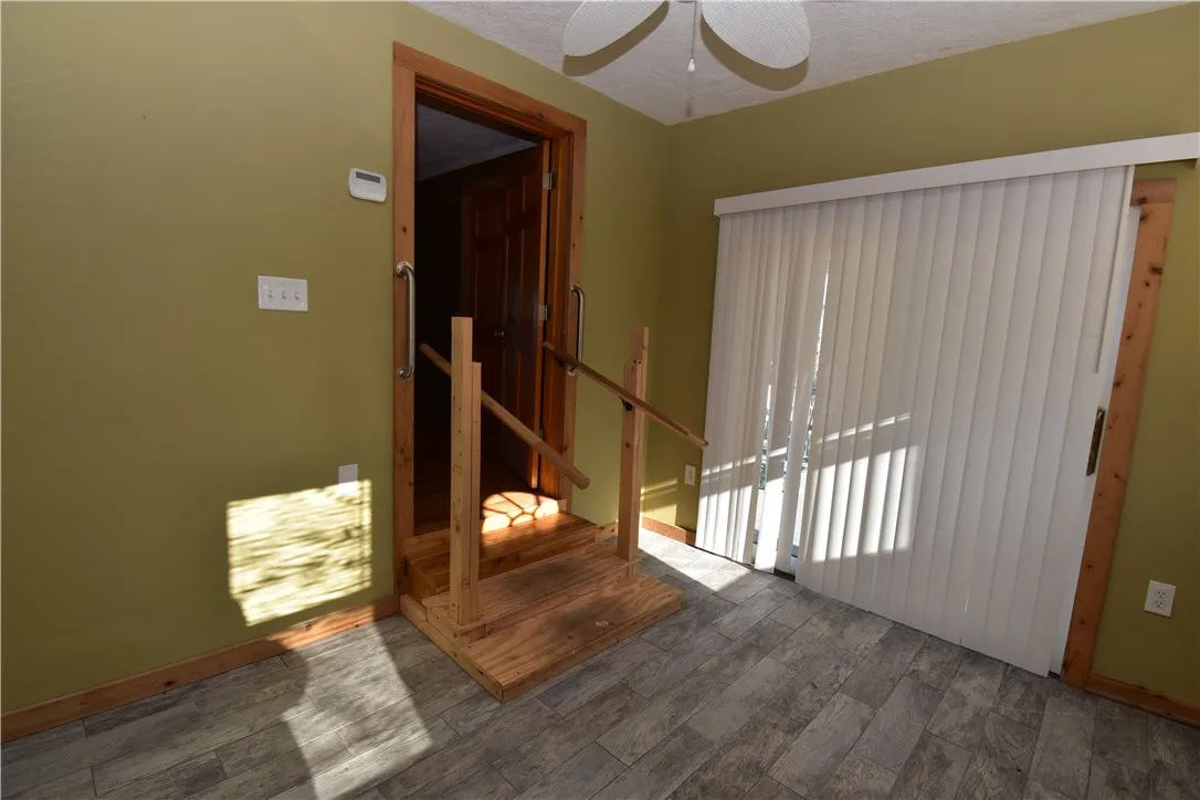 2060 Edgemere Drive, Greece, New York 14612, Greece, New York 14612, 2 Bedrooms Bedrooms, 5 Rooms Rooms,1 BathroomBathrooms,Residential,Closed,2060 Edgemere Drive, Greece, New York 14612,R1591057