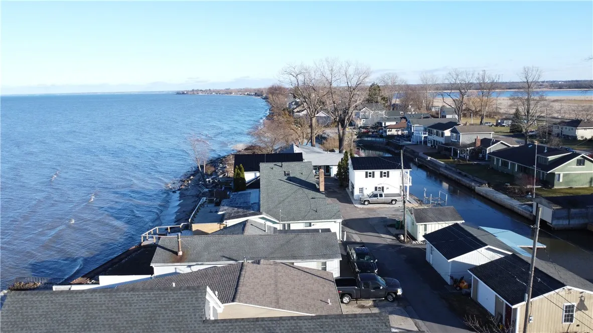 2060 Edgemere Drive, Greece, New York 14612, Greece, New York 14612, 2 Bedrooms Bedrooms, 5 Rooms Rooms,1 BathroomBathrooms,Residential,Closed,2060 Edgemere Drive, Greece, New York 14612,R1591057
