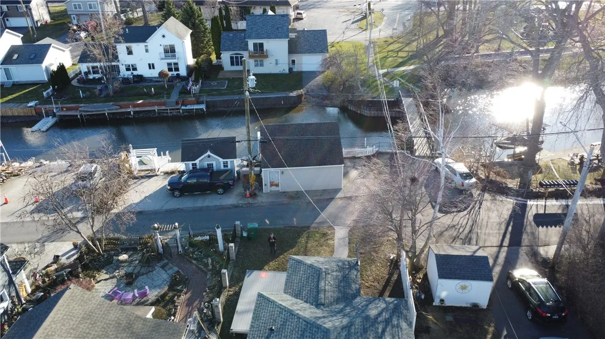 2060 Edgemere Drive, Greece, New York 14612, Greece, New York 14612, 2 Bedrooms Bedrooms, 5 Rooms Rooms,1 BathroomBathrooms,Residential,Closed,2060 Edgemere Drive, Greece, New York 14612,R1591057