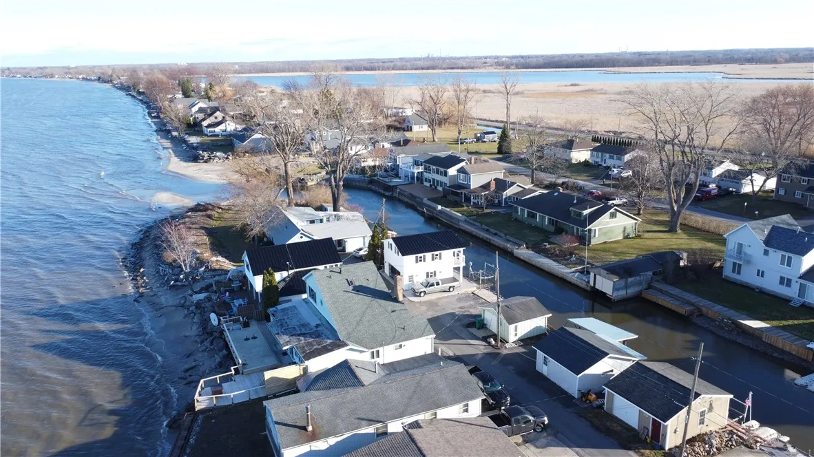 2060 Edgemere Drive, Greece, New York 14612, Greece, New York 14612, 2 Bedrooms Bedrooms, 5 Rooms Rooms,1 BathroomBathrooms,Residential,Closed,2060 Edgemere Drive, Greece, New York 14612,R1591057