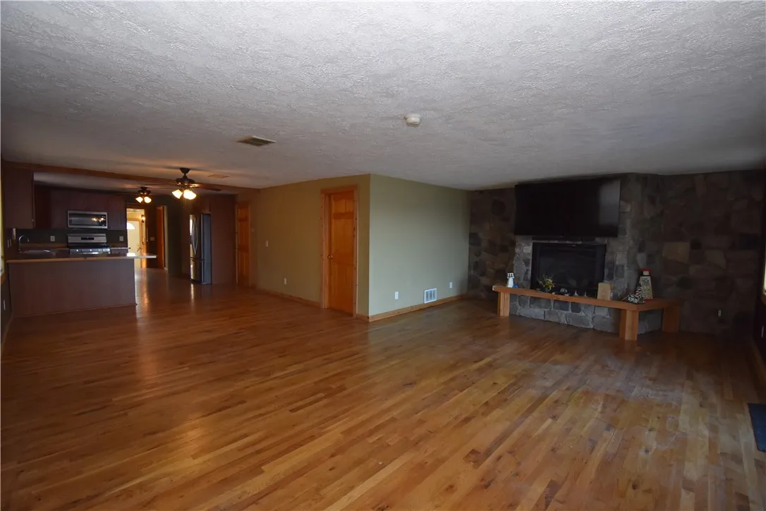 2060 Edgemere Drive, Greece, New York 14612, Greece, New York 14612, 2 Bedrooms Bedrooms, 5 Rooms Rooms,1 BathroomBathrooms,Residential,Closed,2060 Edgemere Drive, Greece, New York 14612,R1591057