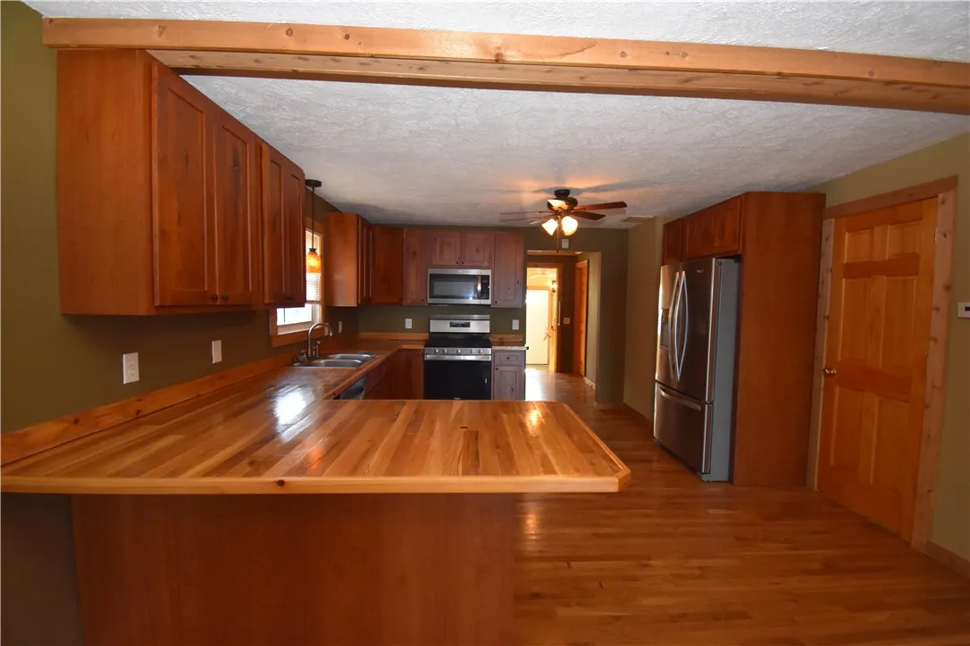 2060 Edgemere Drive, Greece, New York 14612, Greece, New York 14612, 2 Bedrooms Bedrooms, 5 Rooms Rooms,1 BathroomBathrooms,Residential,Closed,2060 Edgemere Drive, Greece, New York 14612,R1591057