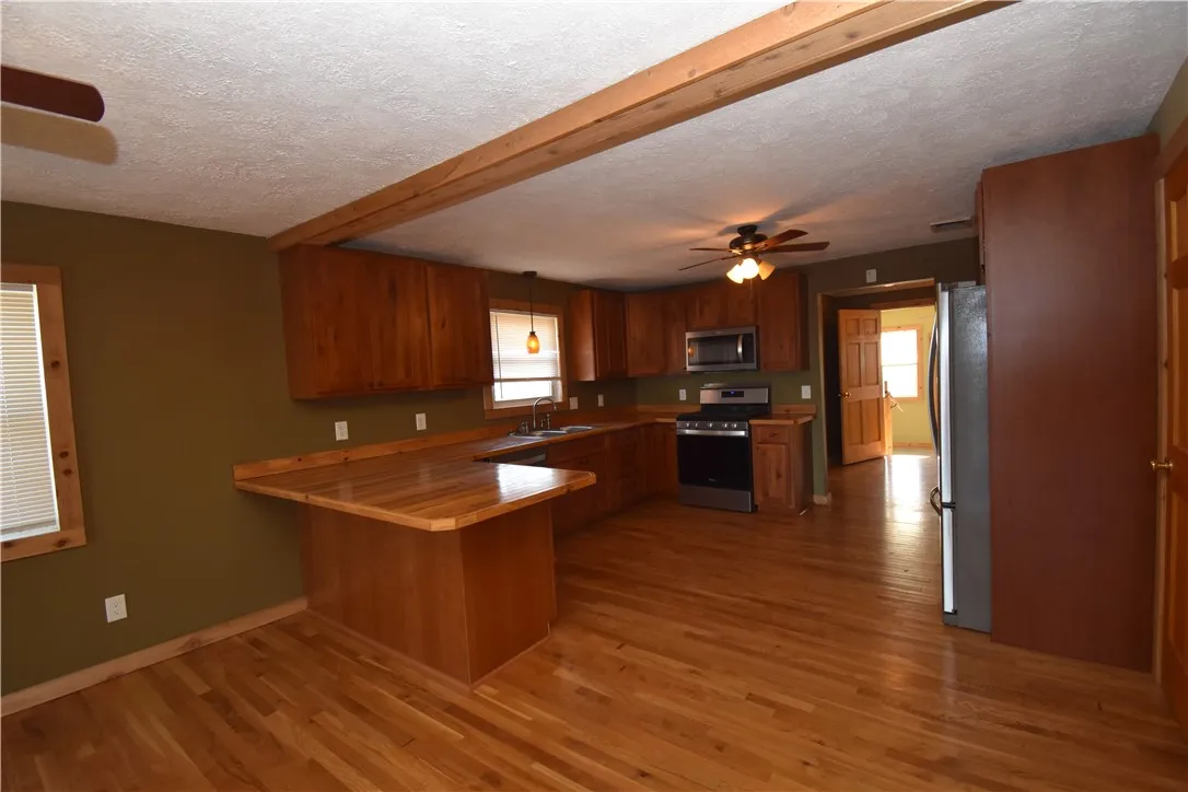 2060 Edgemere Drive, Greece, New York 14612, Greece, New York 14612, 2 Bedrooms Bedrooms, 5 Rooms Rooms,1 BathroomBathrooms,Residential,Closed,2060 Edgemere Drive, Greece, New York 14612,R1591057