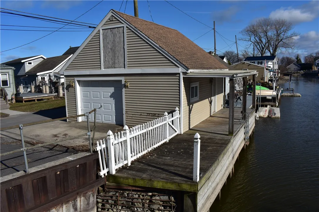 2060 Edgemere Drive, Greece, New York 14612, Greece, New York 14612, 2 Bedrooms Bedrooms, 5 Rooms Rooms,1 BathroomBathrooms,Residential,Closed,2060 Edgemere Drive, Greece, New York 14612,R1591057