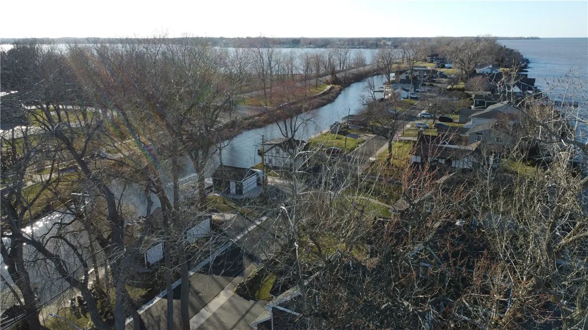 2060 Edgemere Drive, Greece, New York 14612, Greece, New York 14612, 2 Bedrooms Bedrooms, 5 Rooms Rooms,1 BathroomBathrooms,Residential,Closed,2060 Edgemere Drive, Greece, New York 14612,R1591057