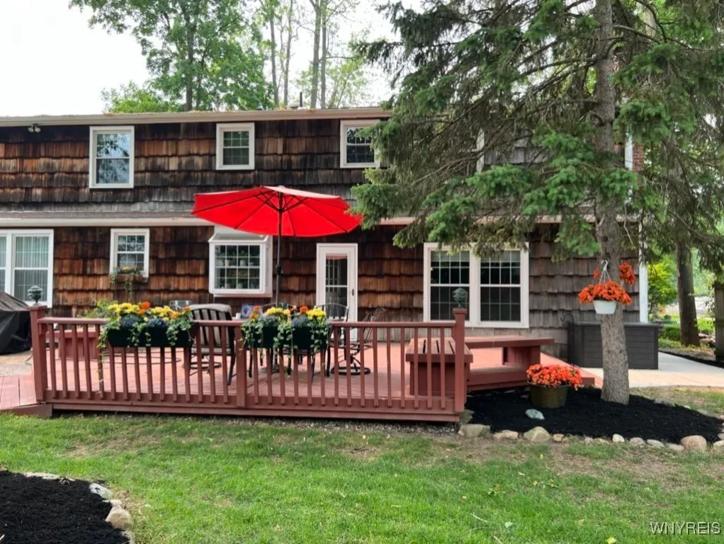 100 Kings Trail, Amherst, New York 14221, Amherst, New York 14221, 5 Bedrooms Bedrooms, 10 Rooms Rooms,2 BathroomsBathrooms,Residential,Closed,100 Kings Trail, Amherst, New York 14221,0,B1593549