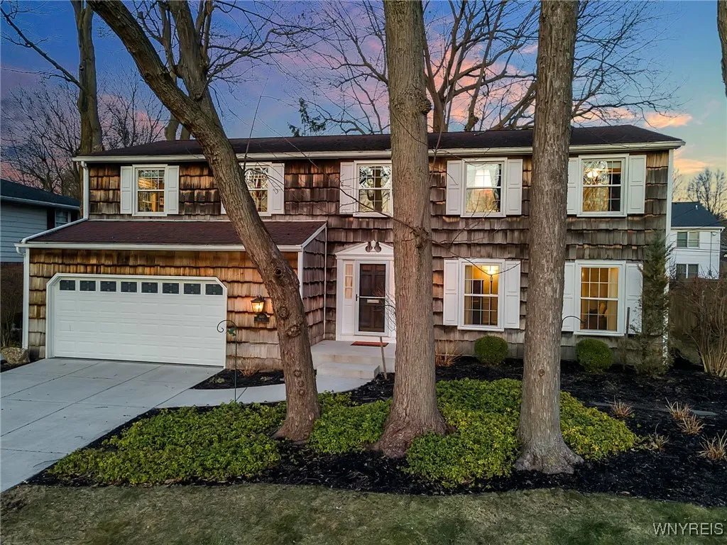 100 Kings Trail, Amherst, New York 14221, Amherst, New York 14221, 5 Bedrooms Bedrooms, 10 Rooms Rooms,2 BathroomsBathrooms,Residential,Closed,100 Kings Trail, Amherst, New York 14221,0,B1593549