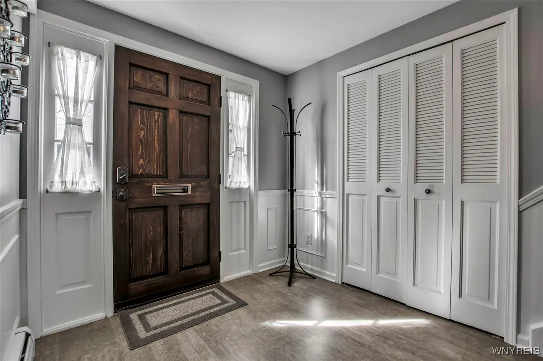 100 Kings Trail, Amherst, New York 14221, Amherst, New York 14221, 5 Bedrooms Bedrooms, 10 Rooms Rooms,2 BathroomsBathrooms,Residential,Closed,100 Kings Trail, Amherst, New York 14221,0,B1593549