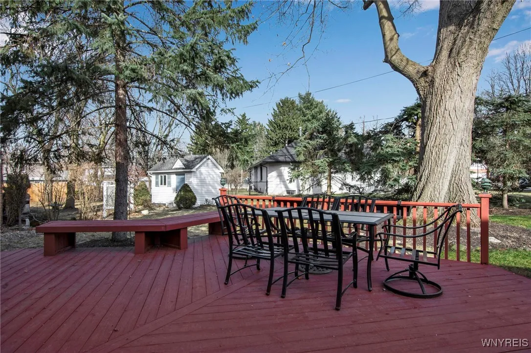 100 Kings Trail, Amherst, New York 14221, Amherst, New York 14221, 5 Bedrooms Bedrooms, 10 Rooms Rooms,2 BathroomsBathrooms,Residential,Closed,100 Kings Trail, Amherst, New York 14221,0,B1593549