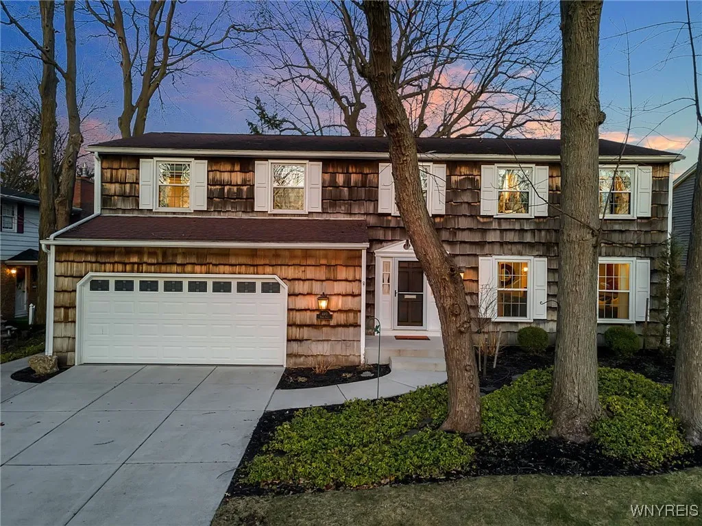 100 Kings Trail, Amherst, New York 14221, Amherst, New York 14221, 5 Bedrooms Bedrooms, 10 Rooms Rooms,2 BathroomsBathrooms,Residential,Closed,100 Kings Trail, Amherst, New York 14221,0,B1593549