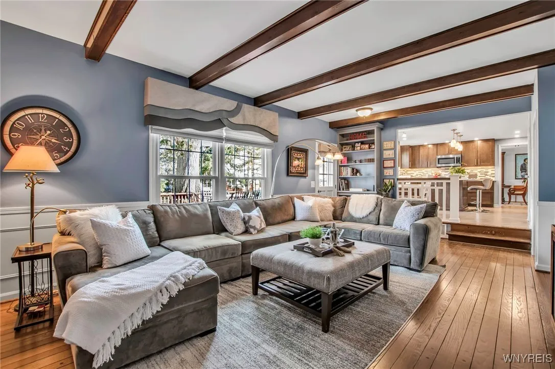 100 Kings Trail, Amherst, New York 14221, Amherst, New York 14221, 5 Bedrooms Bedrooms, 10 Rooms Rooms,2 BathroomsBathrooms,Residential,Closed,100 Kings Trail, Amherst, New York 14221,0,B1593549
