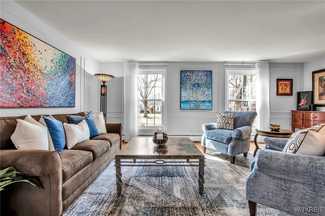 100 Kings Trail, Amherst, New York 14221, Amherst, New York 14221, 5 Bedrooms Bedrooms, 10 Rooms Rooms,2 BathroomsBathrooms,Residential,Closed,100 Kings Trail, Amherst, New York 14221,0,B1593549