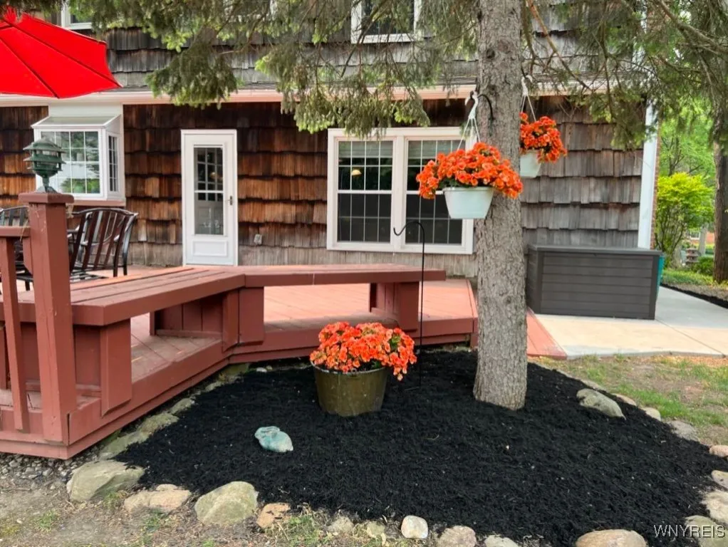 100 Kings Trail, Amherst, New York 14221, Amherst, New York 14221, 5 Bedrooms Bedrooms, 10 Rooms Rooms,2 BathroomsBathrooms,Residential,Closed,100 Kings Trail, Amherst, New York 14221,0,B1593549