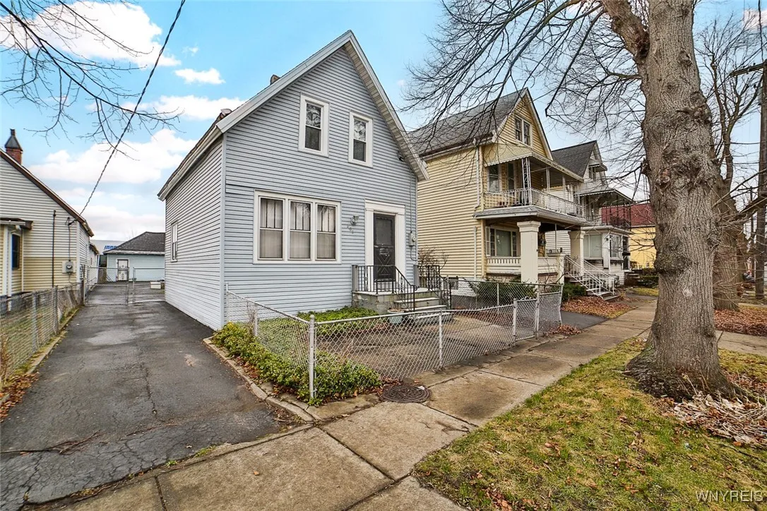203 French Street, Buffalo, New York 14211, Buffalo, New York 14211, 3 Bedrooms Bedrooms, 7 Rooms Rooms,1 BathroomBathrooms,Residential,For Sale,203 French Street, Buffalo, New York 14211,0,B1592218