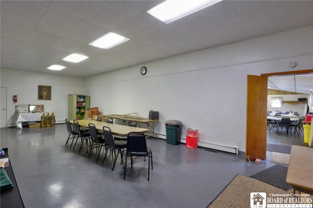 Large room off the dining/rec area