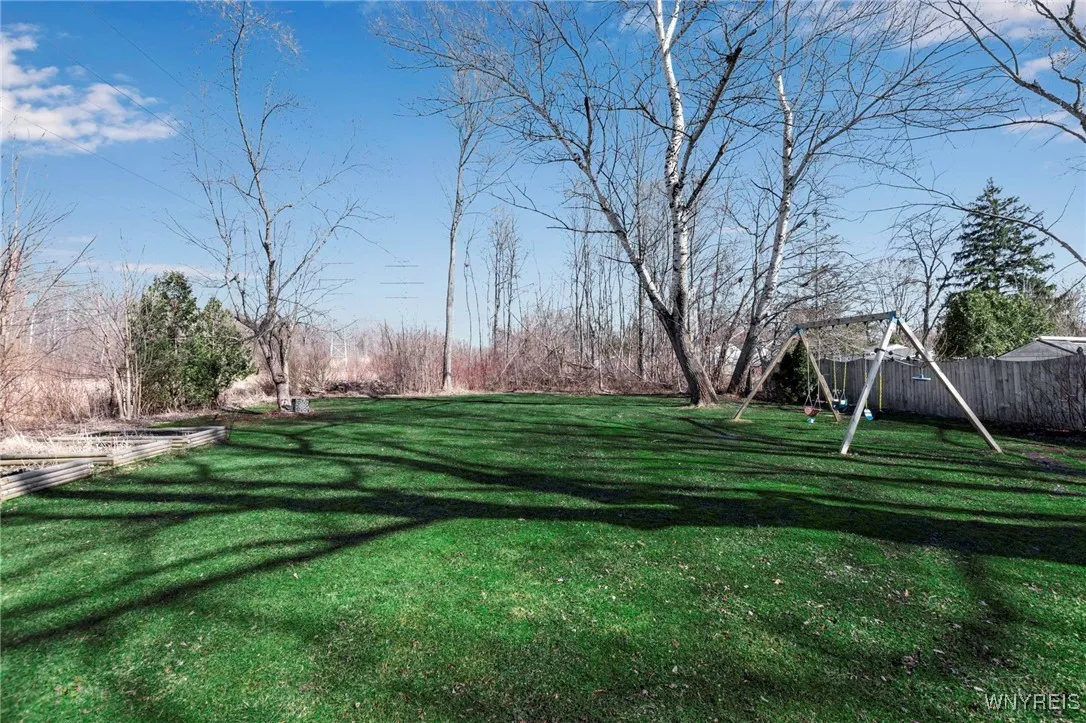 1643 Nash Road, North Tonawanda, New York 14120, North Tonawanda, New York 14120, 4 Bedrooms Bedrooms, 9 Rooms Rooms,2 BathroomsBathrooms,Residential,Closed,1643 Nash Road, North Tonawanda, New York 14120,0,B1593189