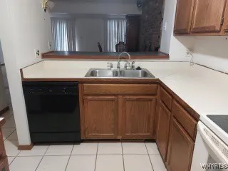 702 Tuscarora Street, Lewiston, New York 14092, Lewiston, New York 14092, 2 Bedrooms Bedrooms, 5 Rooms Rooms,1 BathroomBathrooms,Residential,Closed,702 Tuscarora Street, Lewiston, New York 14092,0,B1593902
