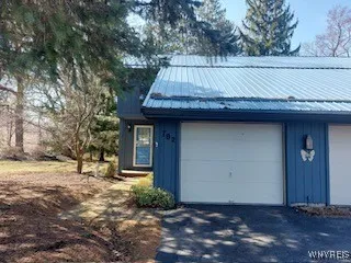 702 Tuscarora Street, Lewiston, New York 14092, Lewiston, New York 14092, 2 Bedrooms Bedrooms, 5 Rooms Rooms,1 BathroomBathrooms,Residential,Closed,702 Tuscarora Street, Lewiston, New York 14092,0,B1593902