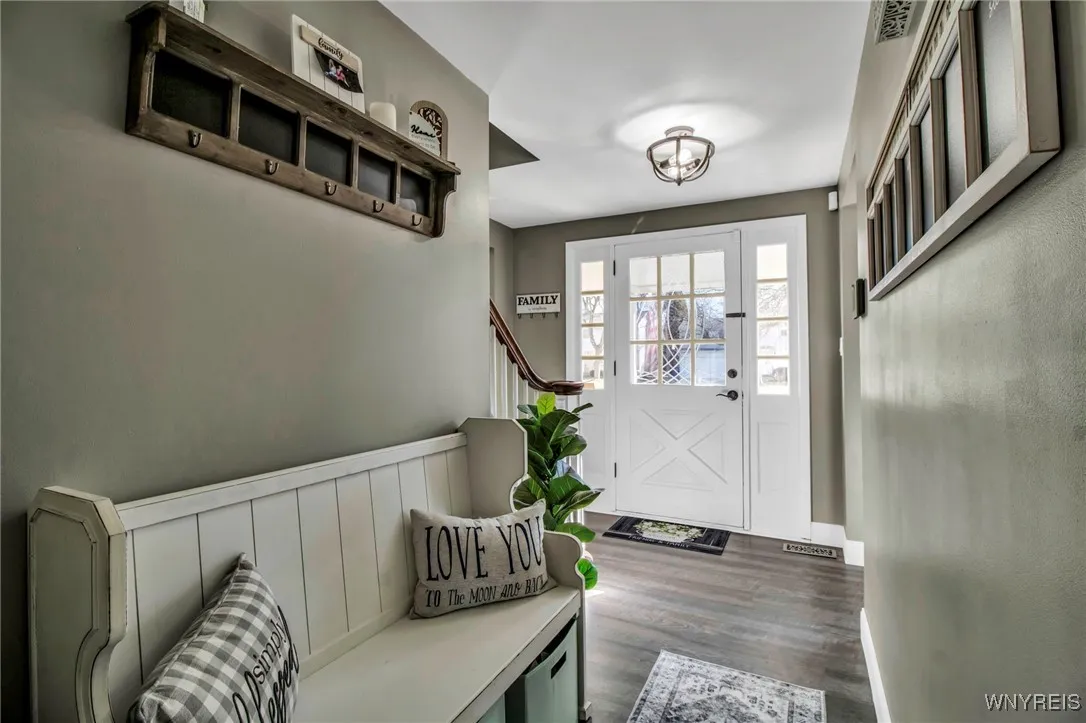 38 Ava Lane, Amherst, New York 14221, Amherst, New York 14221, 5 Bedrooms Bedrooms, 9 Rooms Rooms,2 BathroomsBathrooms,Residential,Closed,38 Ava Lane, Amherst, New York 14221,0,B1593766