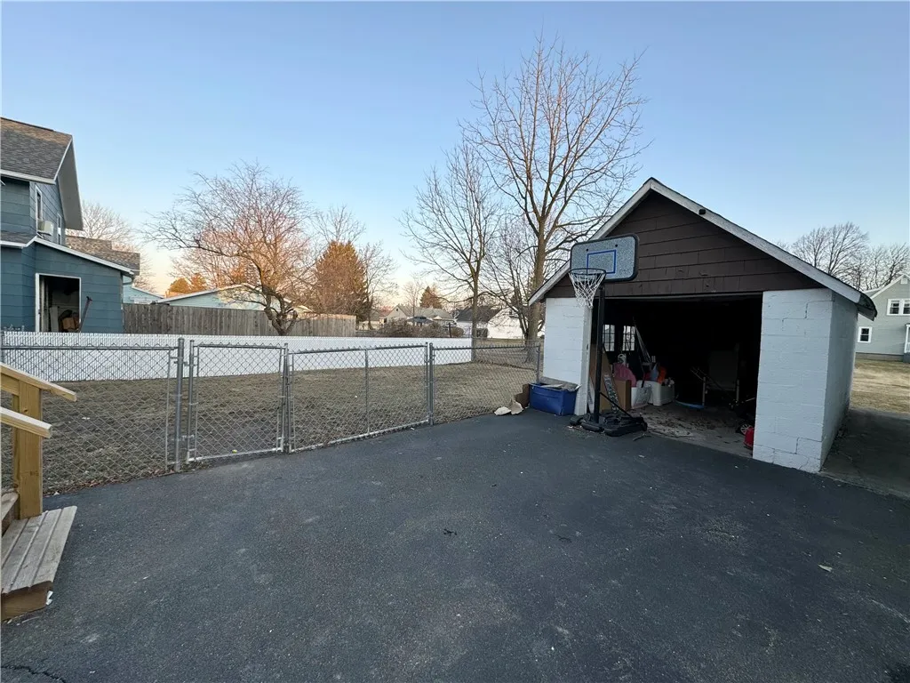 719 Dubois Street, Elmira-city, New York 14904, Elmira City, New York 14904, 3 Bedrooms Bedrooms, 6 Rooms Rooms,1 BathroomBathrooms,Residential,For Sale,719 Dubois Street, Elmira-city, New York 14904,R1593598