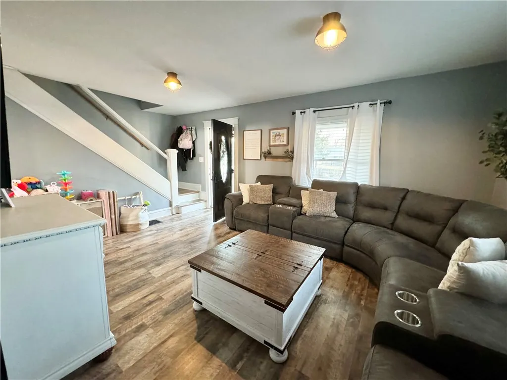 719 Dubois Street, Elmira-city, New York 14904, Elmira City, New York 14904, 3 Bedrooms Bedrooms, 6 Rooms Rooms,1 BathroomBathrooms,Residential,For Sale,719 Dubois Street, Elmira-city, New York 14904,R1593598