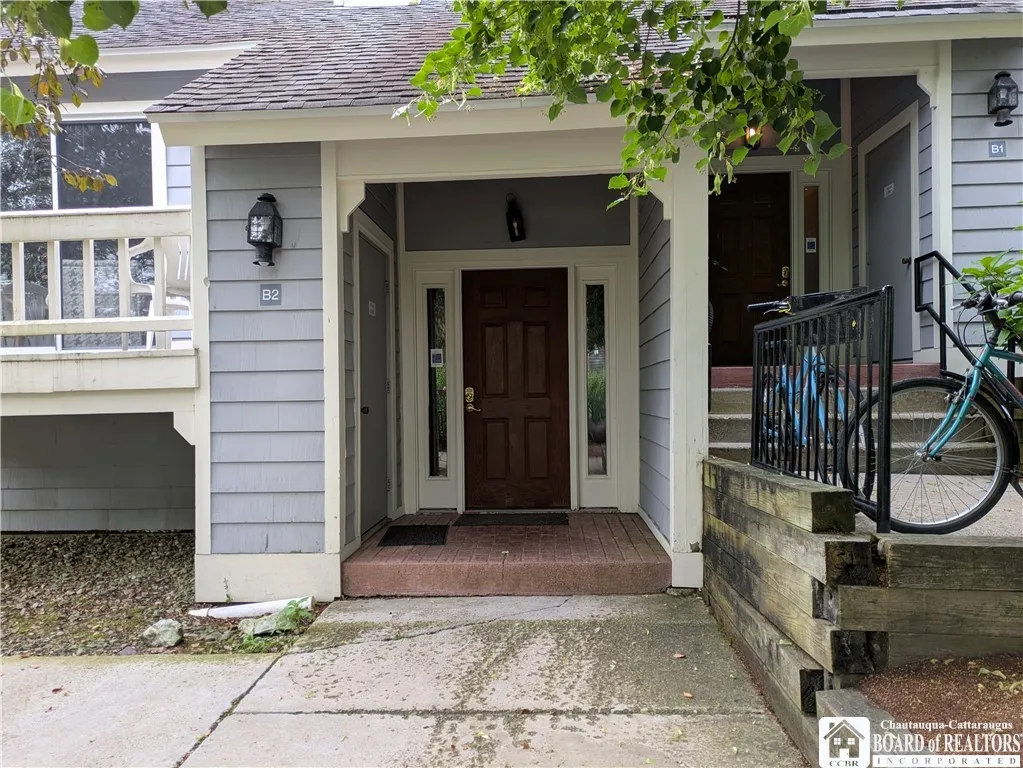 20 Elm Lane B6 Interval 11, Chautauqua, New York 1, Chautauqua, New York 14722, 3 Bedrooms Bedrooms, 8 Rooms Rooms,2 BathroomsBathrooms,Residential,For Sale,20 Elm Lane B6 Interval 11, Chautauqua, New York 1,R1594083